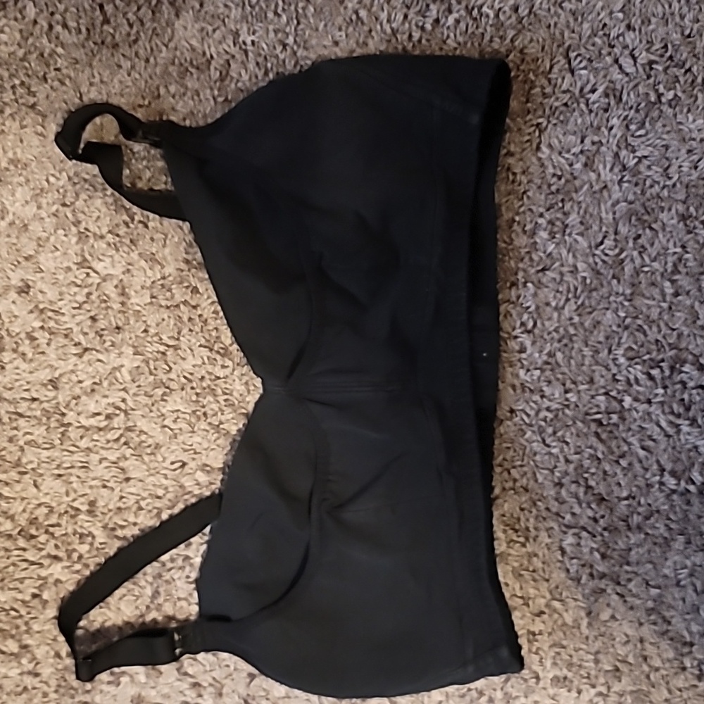 Momcozy deep v hands free pumping bra